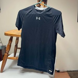 Boys under Armour, extra large heat gear T-shirt